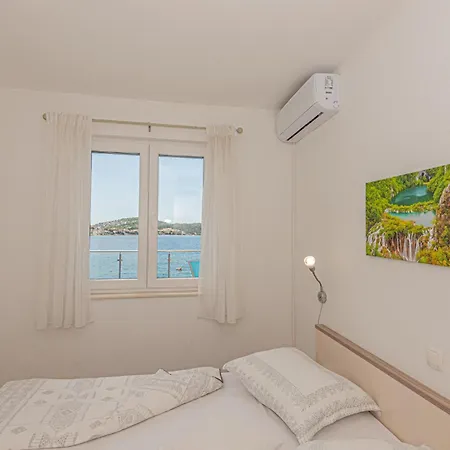 Stunning In Zatoglav With Wifi *