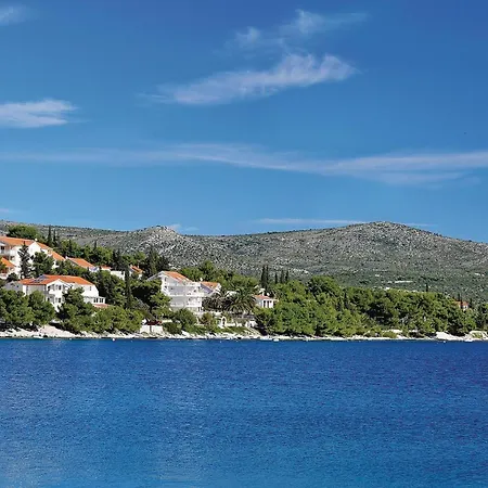 Stunning In Zatoglav With Wifi Feriehus