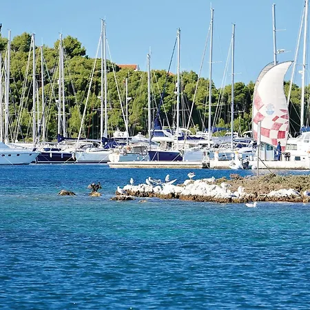 Stunning In Zatoglav With Wifi Feriehus Ražanj