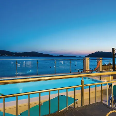 Semesterbostad Stunning In Zatoglav With Wifi Ražanj