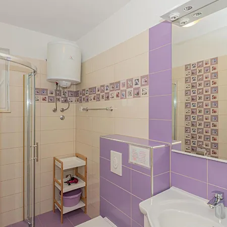 Stunning In Zatoglav With Wifi *