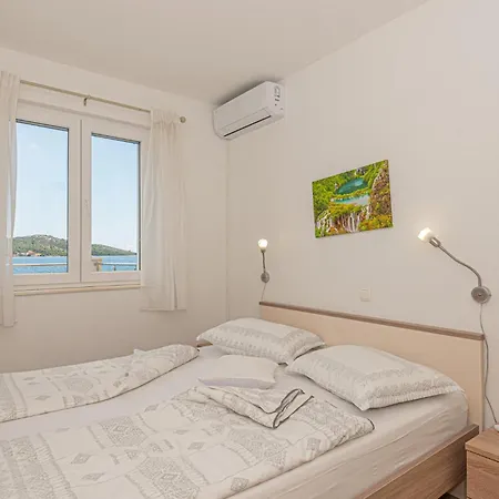 Stunning In Zatoglav With Wifi