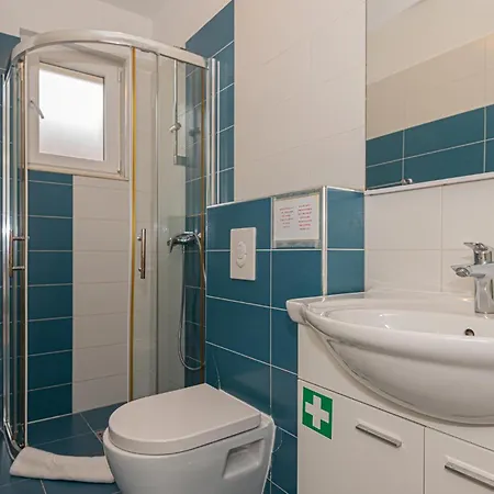 Holiday home Cozy In Zatoglav With Outdoor Swimming Pool Razanj