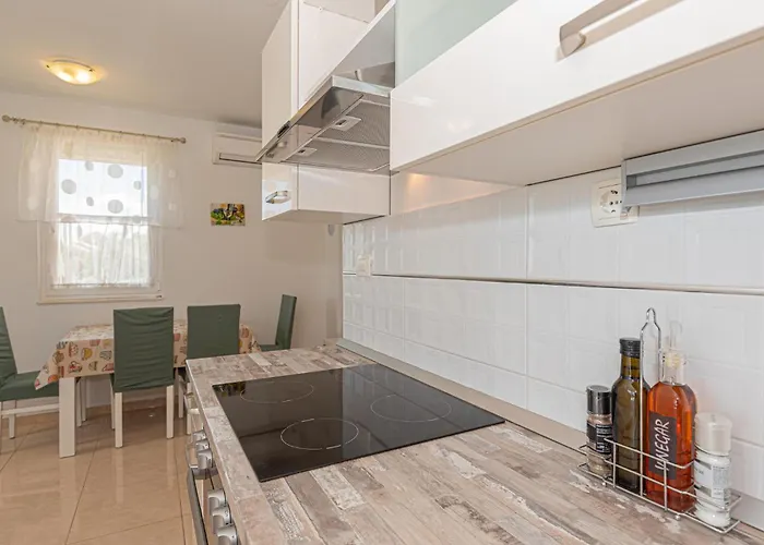 Stunning In Zatoglav With Wifi *