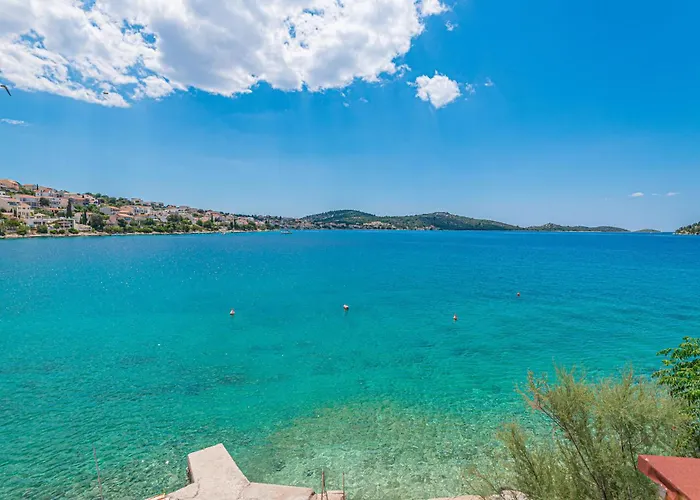 펜션 Stunning In Zatoglav With Wifi