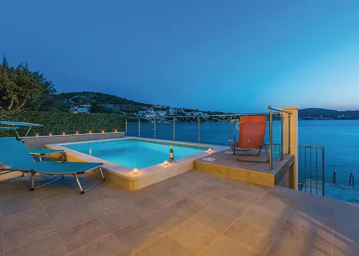 Stunning In Zatoglav With Wifi