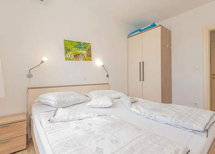 펜션 Stunning In Zatoglav With Wifi Ražanj