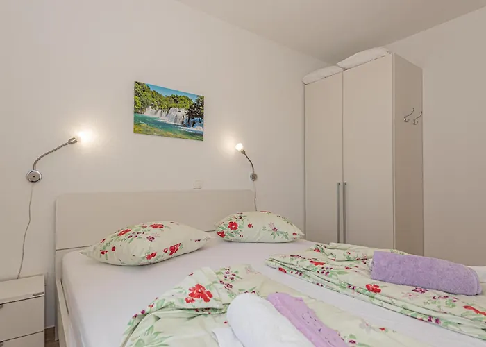 Stunning In Zatoglav With Wifi *